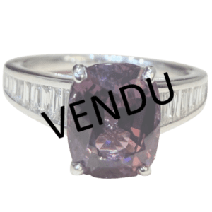 Bague Spinelle violet diamants